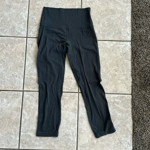 Lululmeon 21” align legging size 4